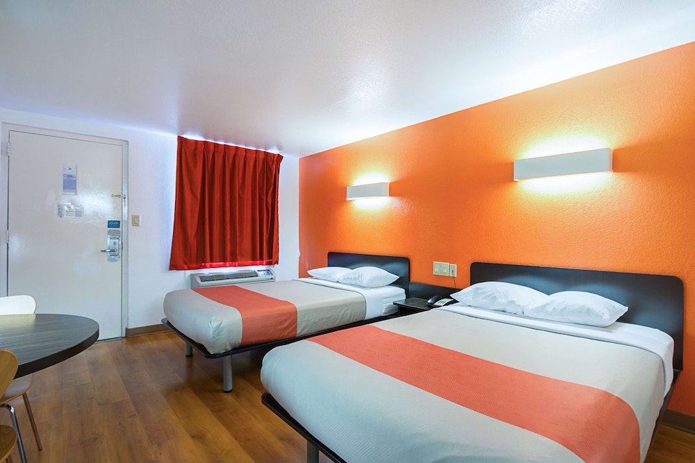 Motel6 Round Rock, TX 29/57