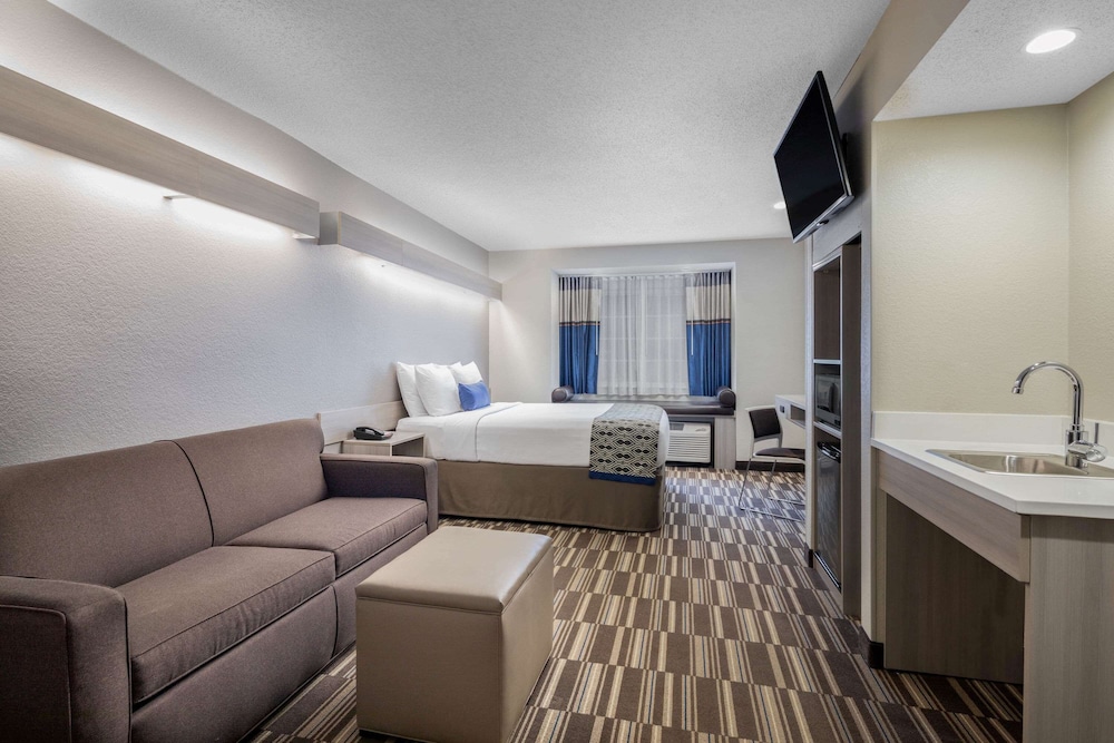Microtel Inn Suites By Wyndham Atlanta Buckhead Area 16/24