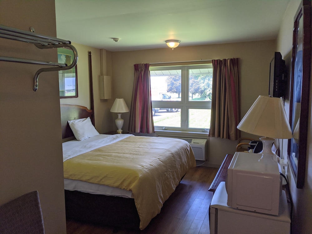 Port Motel 10/37
