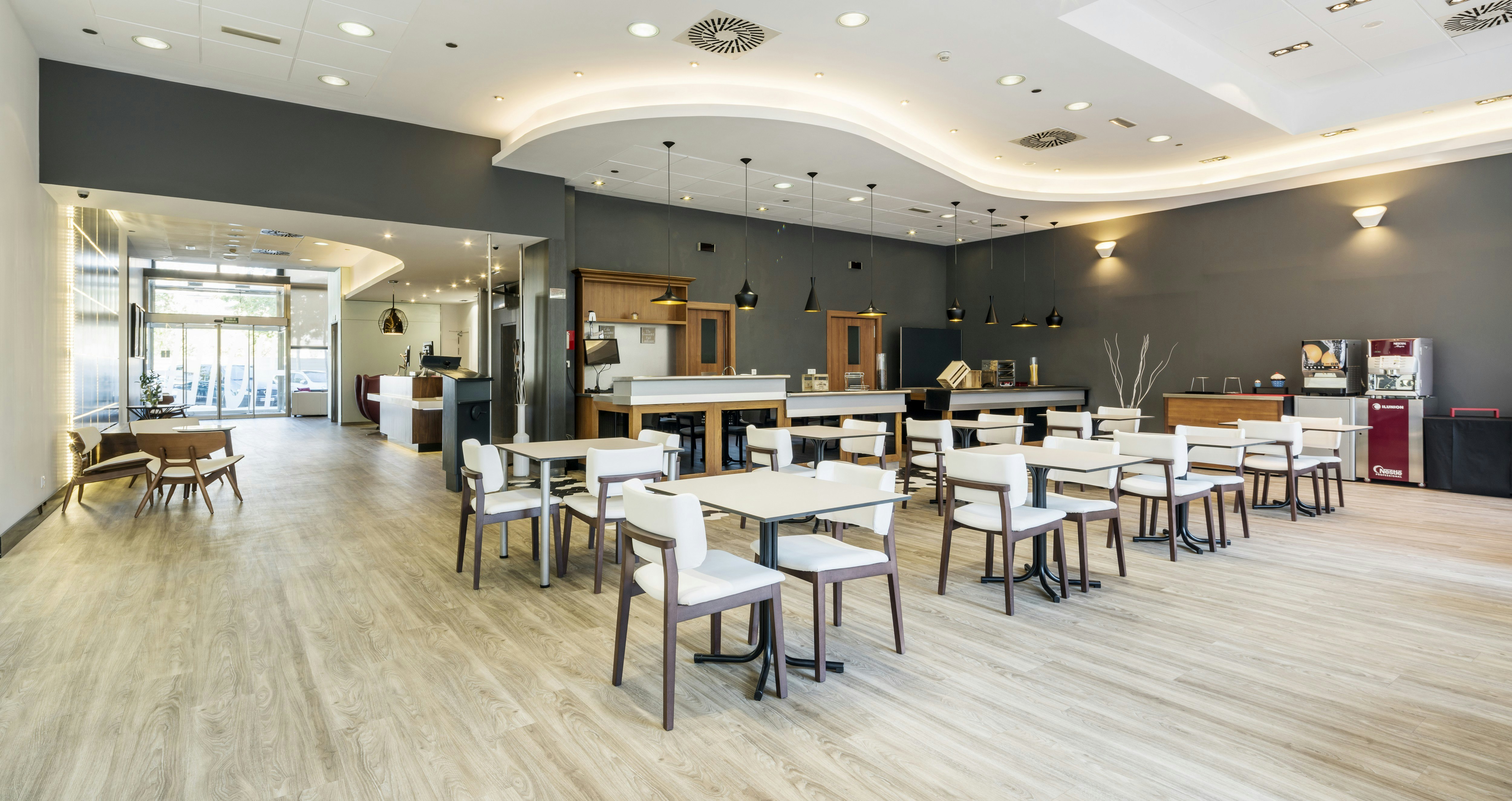 Ilunion Valencia 3 Hotel 37/51