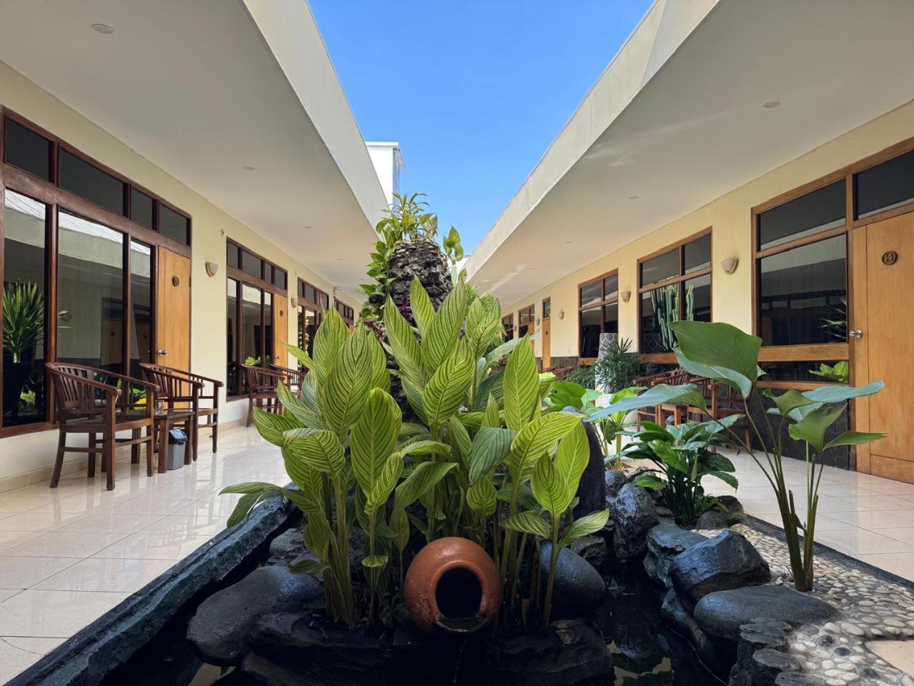 Hotel Priangan 33/50