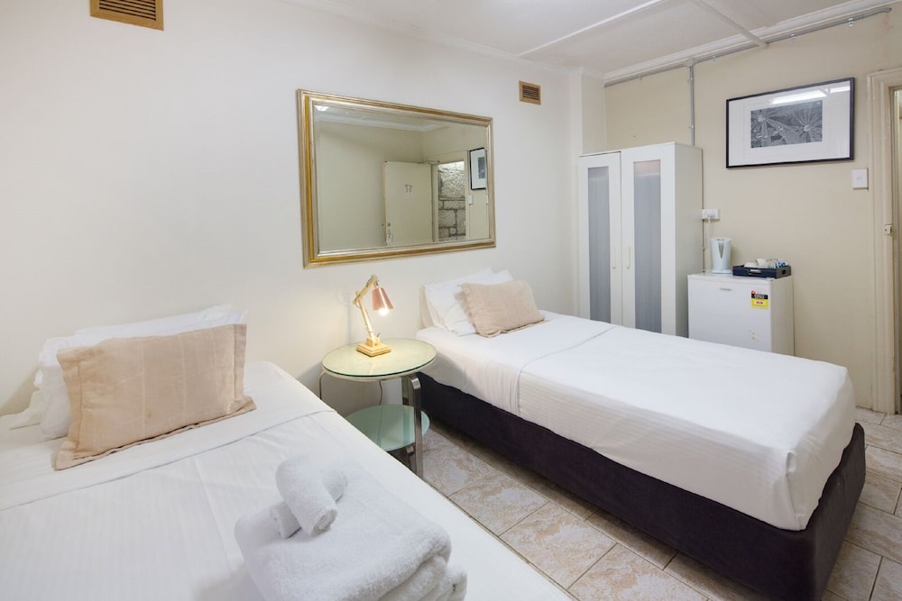 Neutral Bay Lodge 13/35