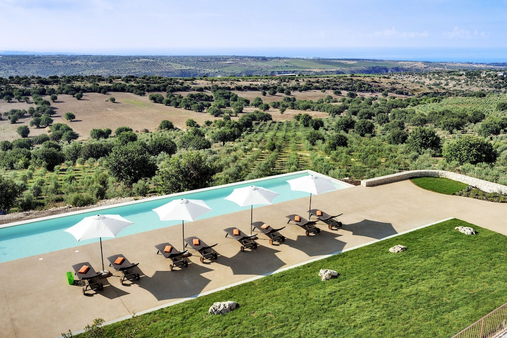 Relais Chiaramonte 56/68