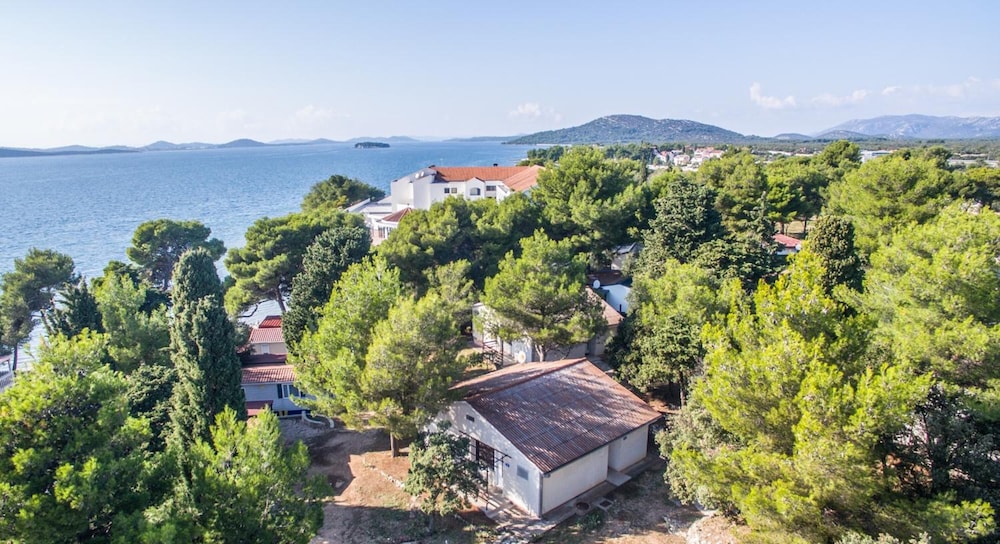 Hotel Miran Pirovac 51/55
