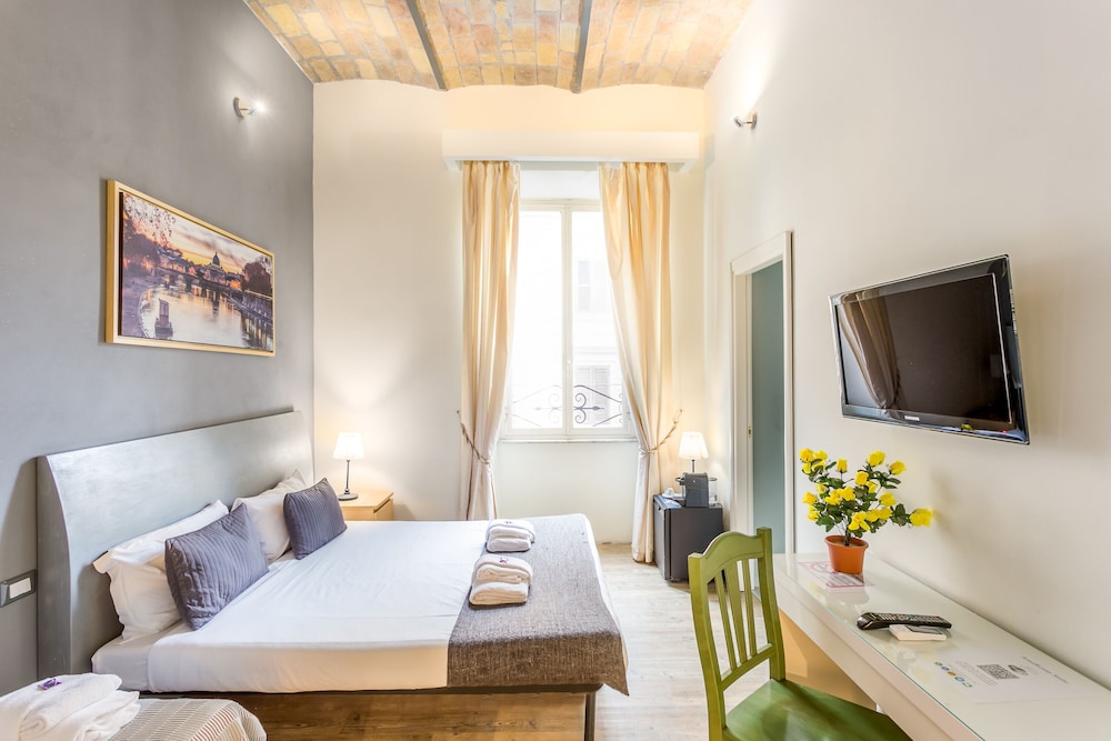 Amoroma Suite 23/50