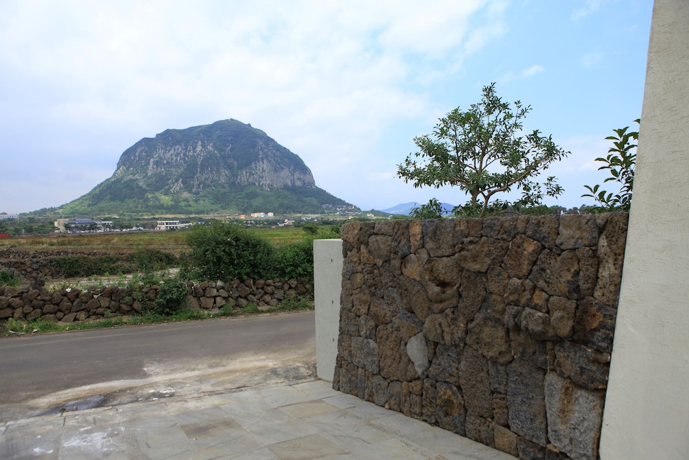 Comma Resort 32/41