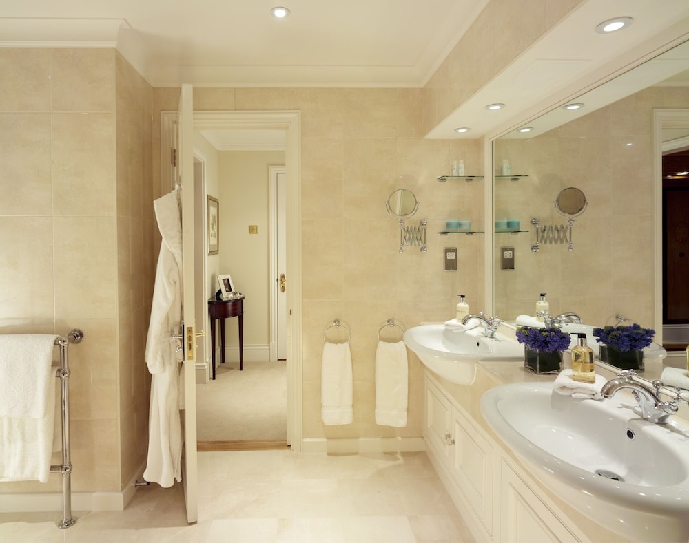 Cheval Hyde Park Gate 59/61