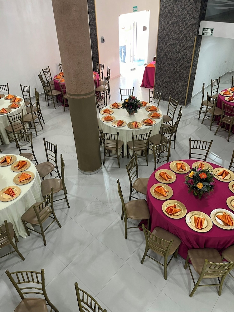 Hotel Villa Cahita 40/50
