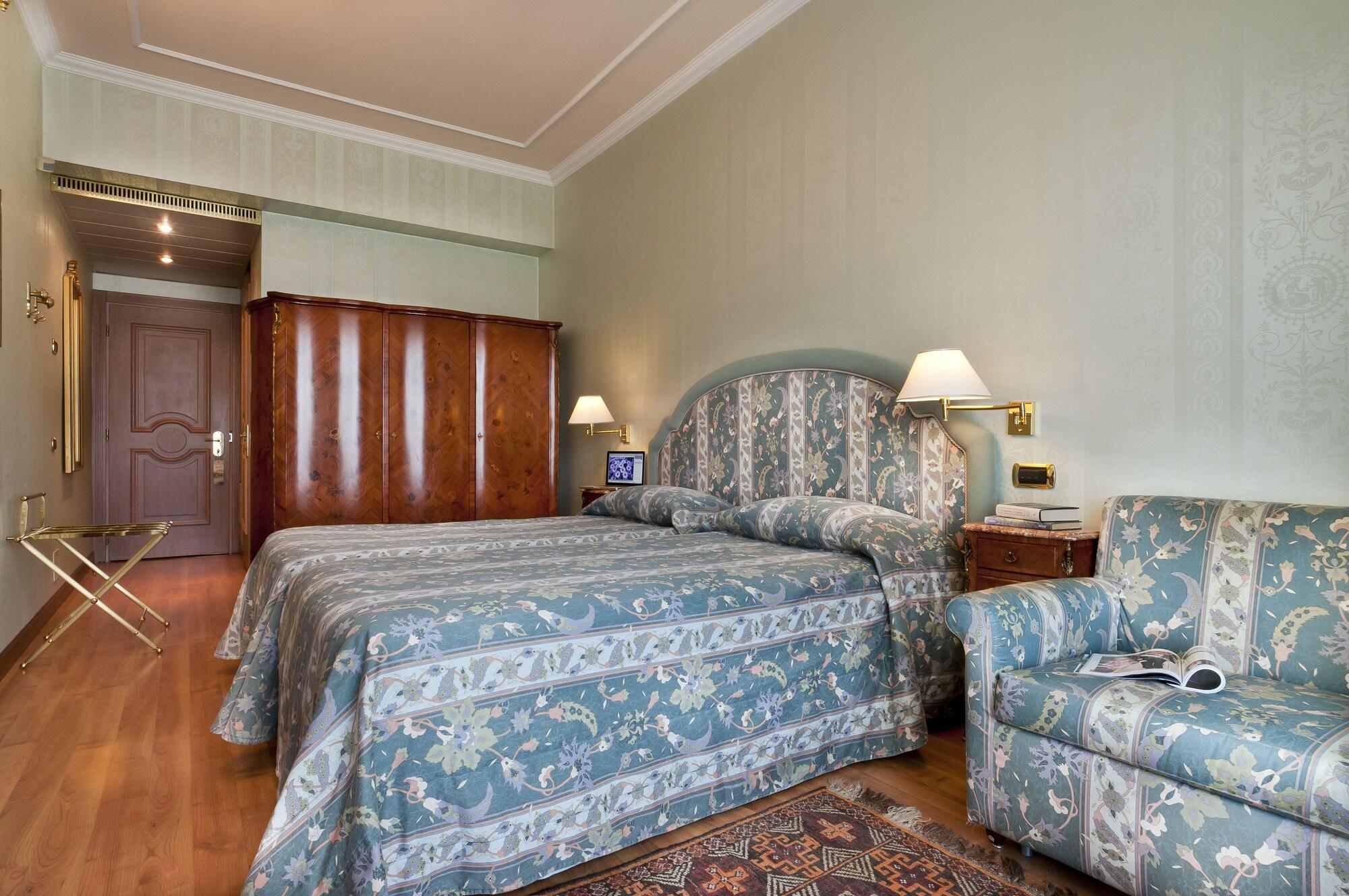 Standard, Double Bed