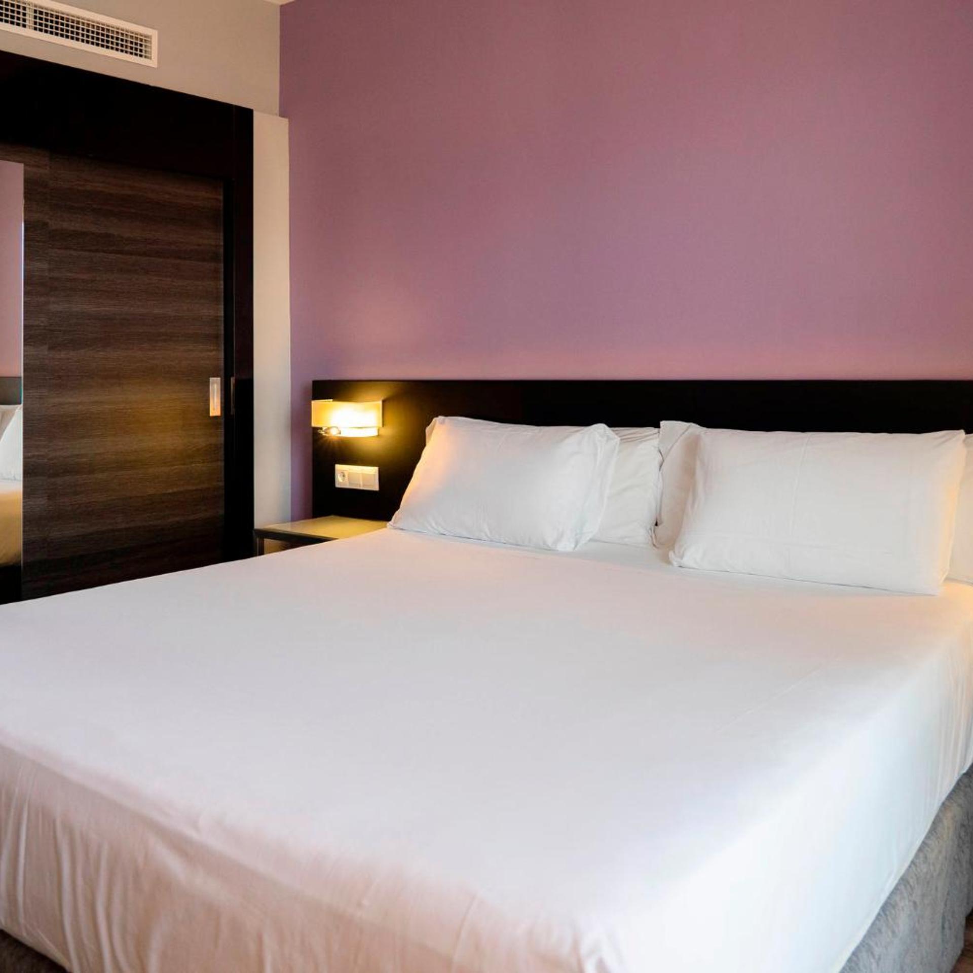 Room, Double Bed