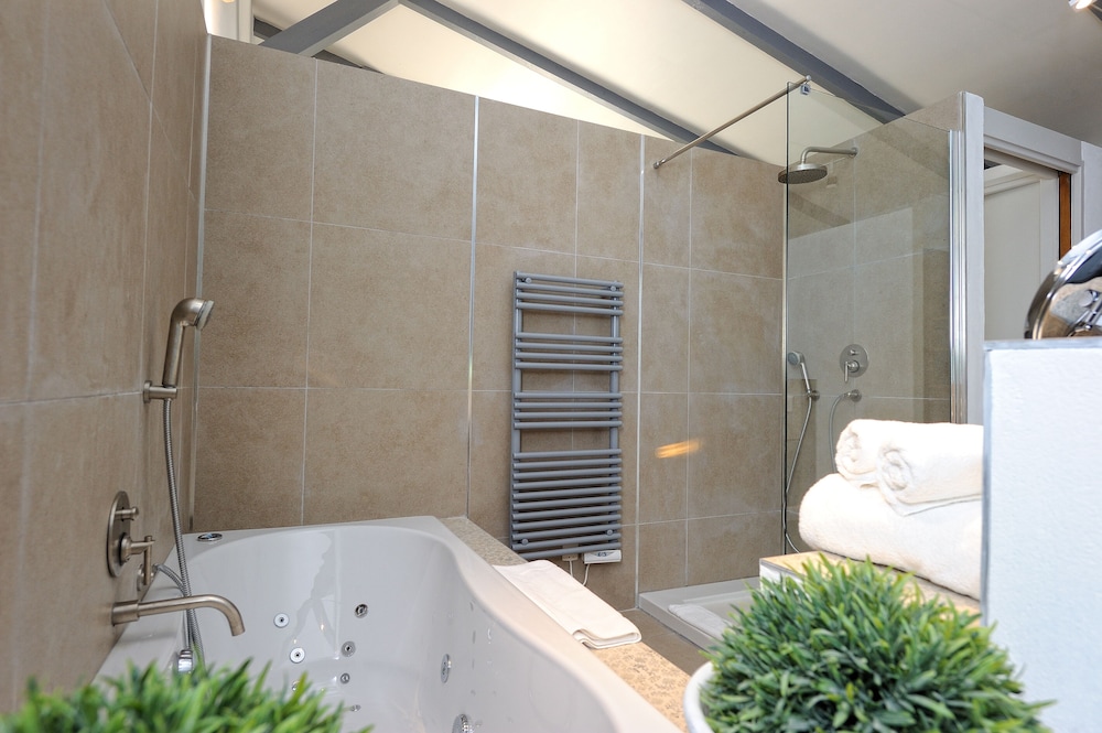 Lodge De Charme A Cheda 63/65
