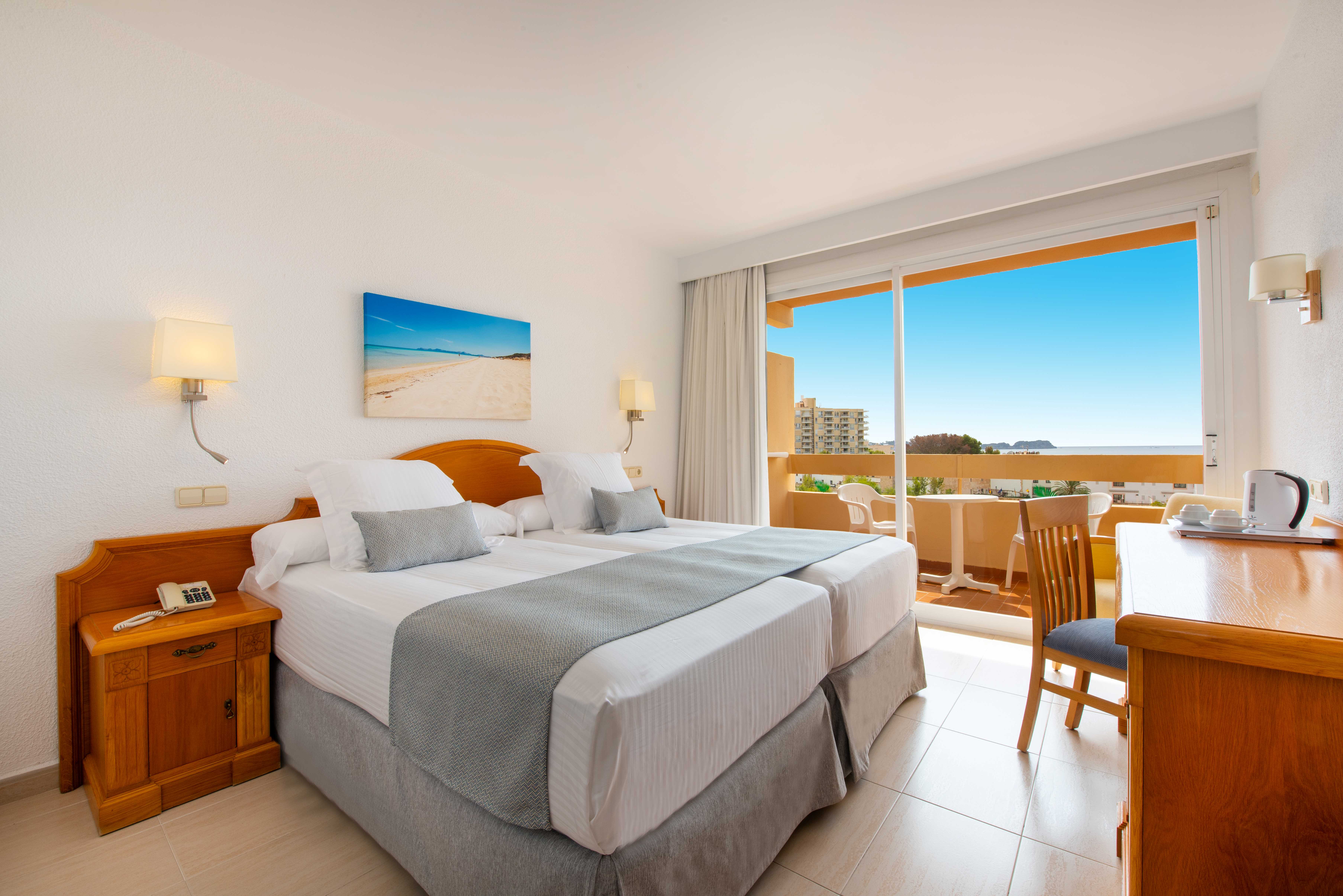 Room, Single, Double Bed, Sea View, Balcony