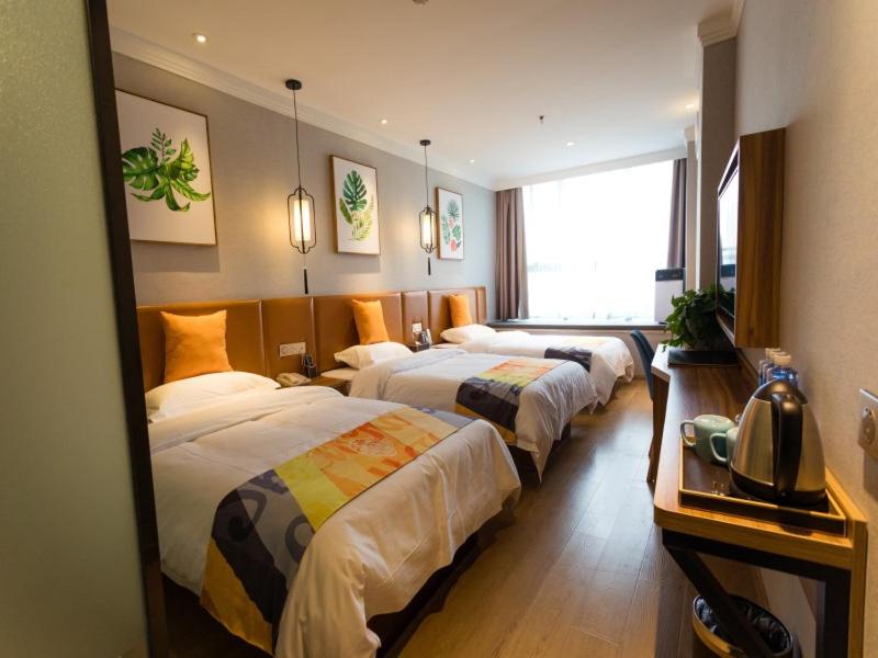 Shell Zhengzhou Zhongyuan Fota Hotel 3/19