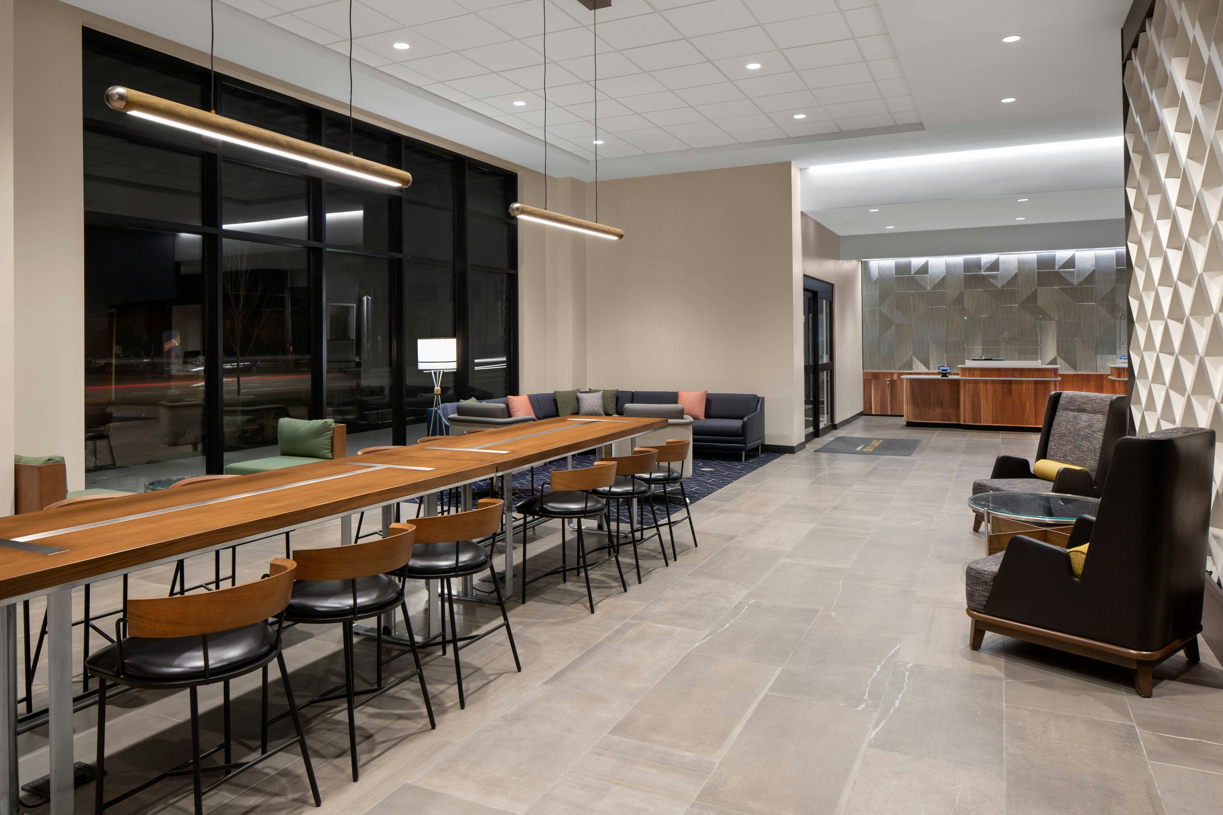 Courtyard by Marriott Lansing Downtown 13/20