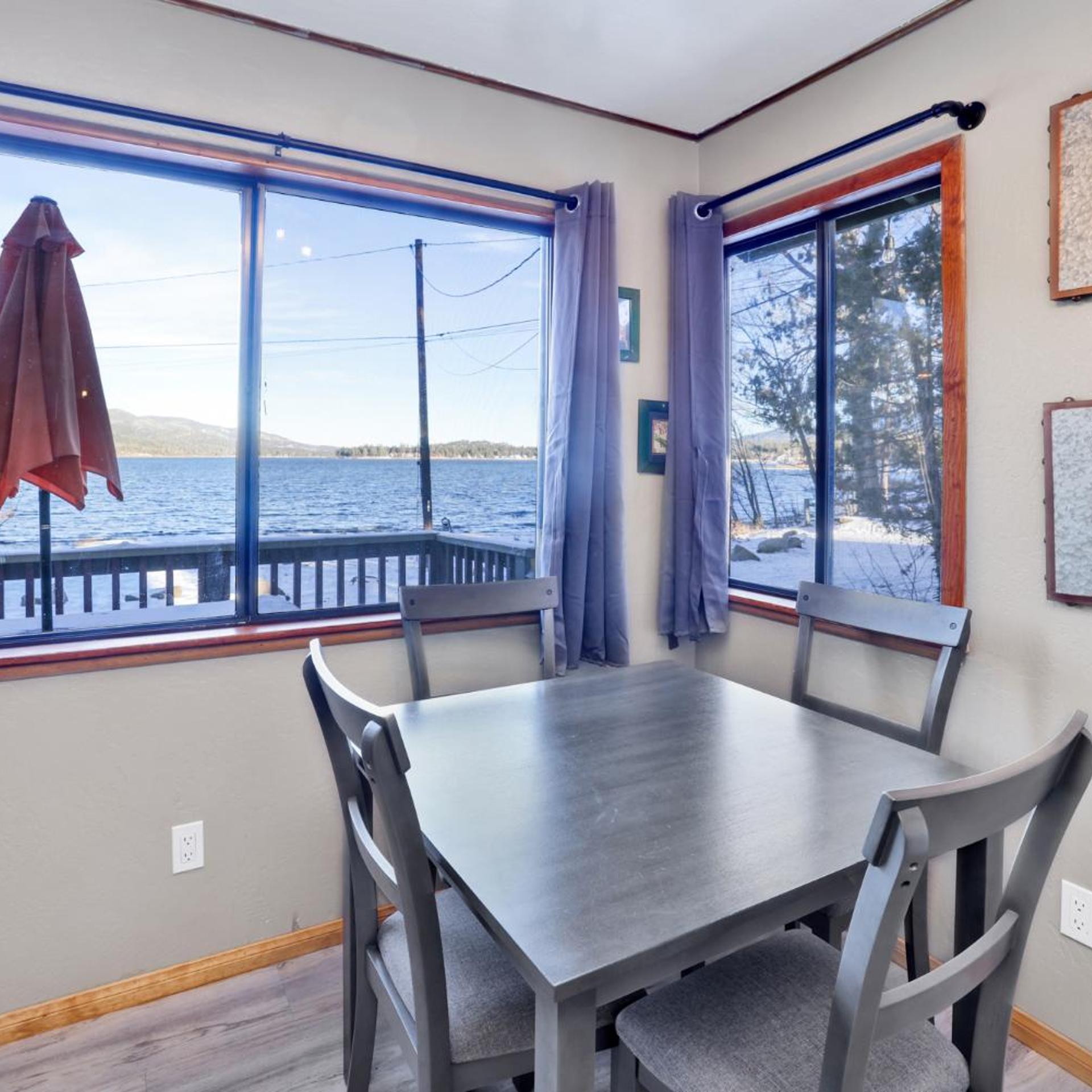 Lakefront Family Cabin by Big Bear Vacations 20/30