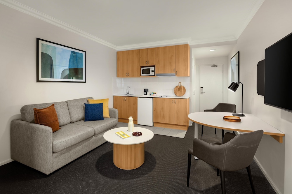 Oaks Perth Hotel 33/61