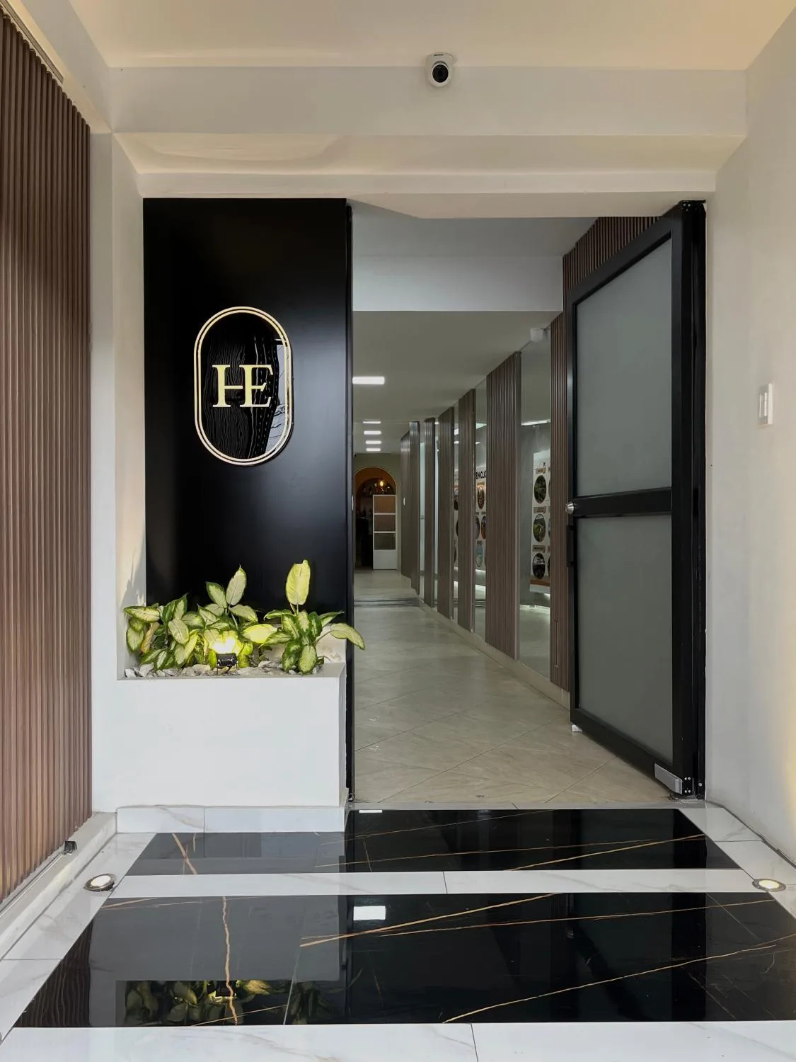 Hotel Encanto 5/29