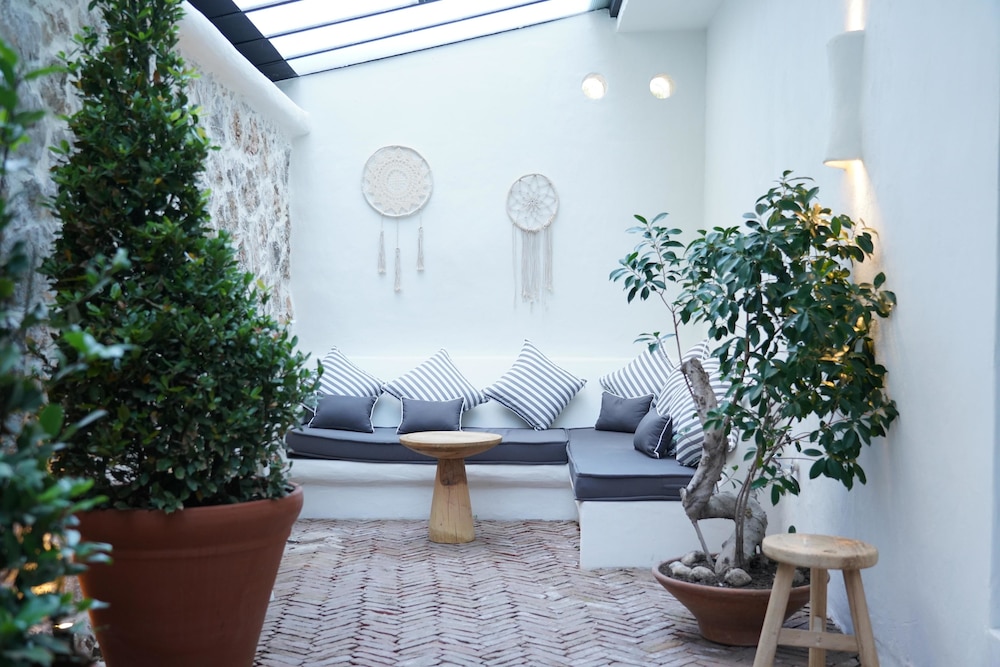 Yacht Boheme Hotel – Boutique Class – Adults Only 35/50