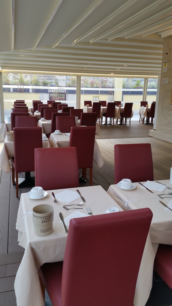 Romoli Hotel 24/39