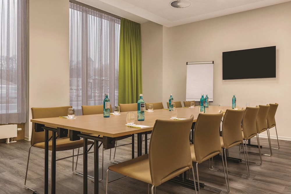 Super 8 by Wyndham Chemnitz 46/57