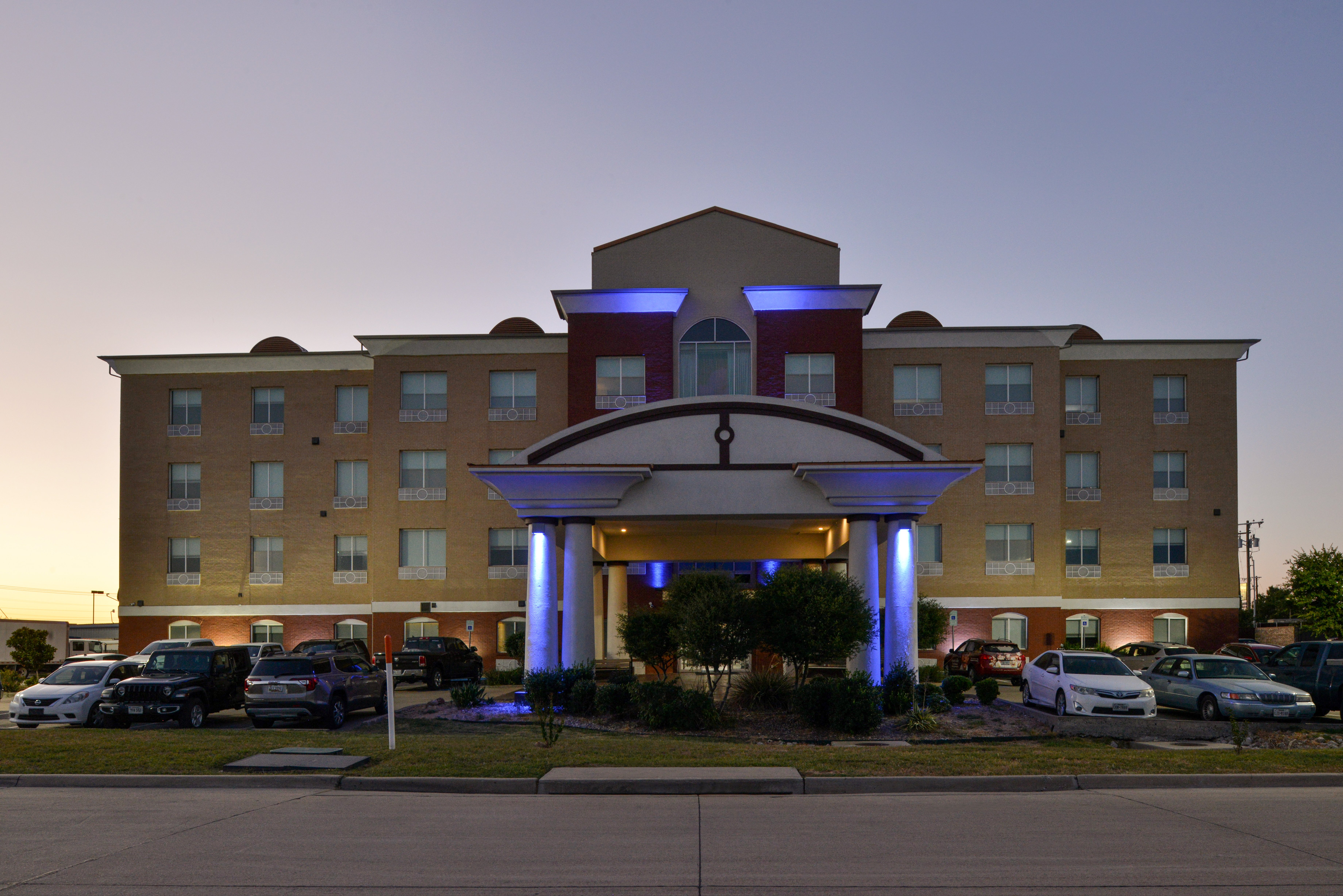 Holiday Inn Express & Suites Royse City - Rockwall, an IHG Hotel 2/70