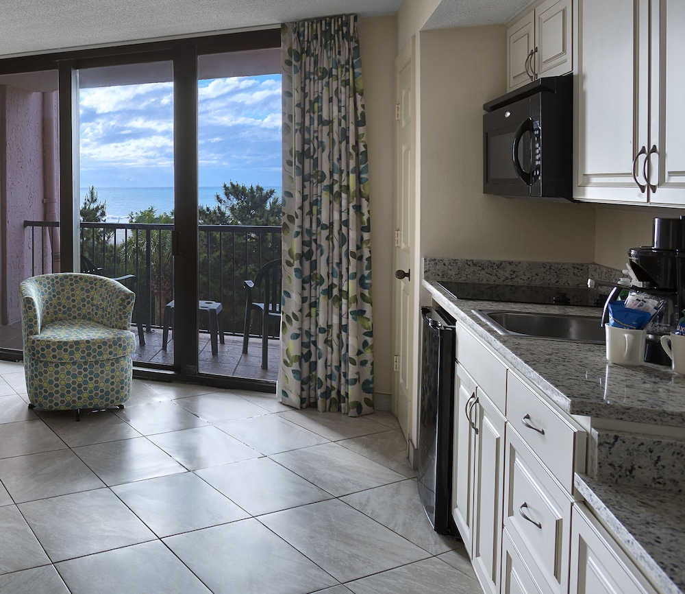 Beach Colony Resort 36/66