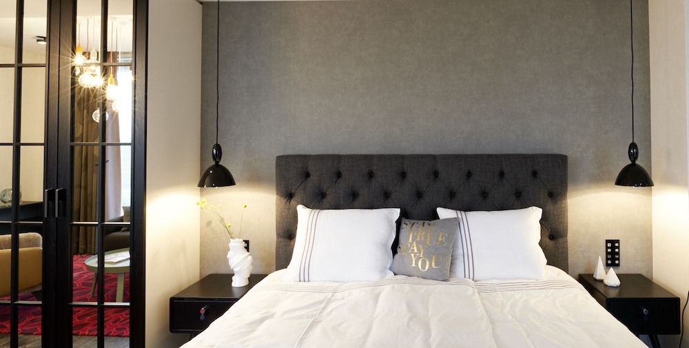 Radisson Blu Hotel Cologne 10/77