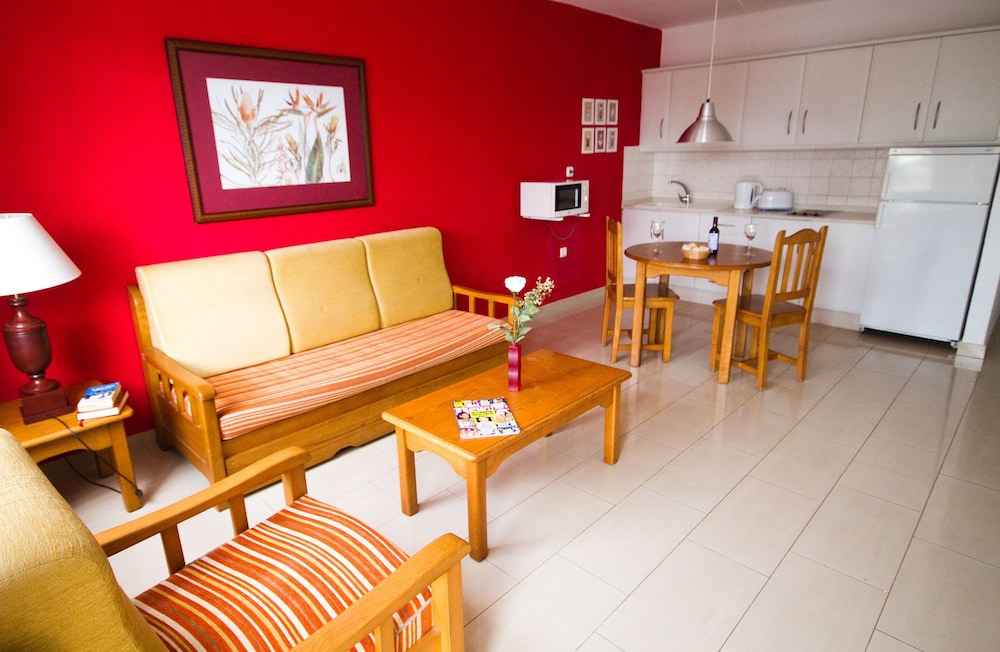 Parque Tropical Apartments 17/28