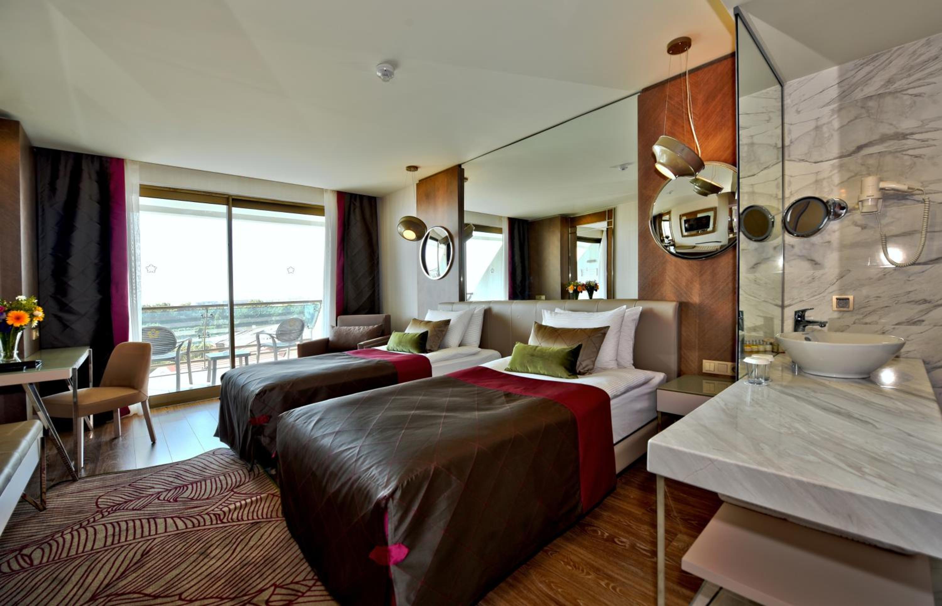 غرفة بسرير مزدوج أو سريرين منفصلين بإطلالة على الحديقة، Side Star Elegance 2/9
