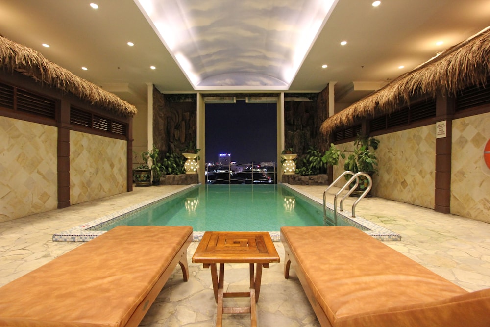 Harmoni Suites Hotel 31/33