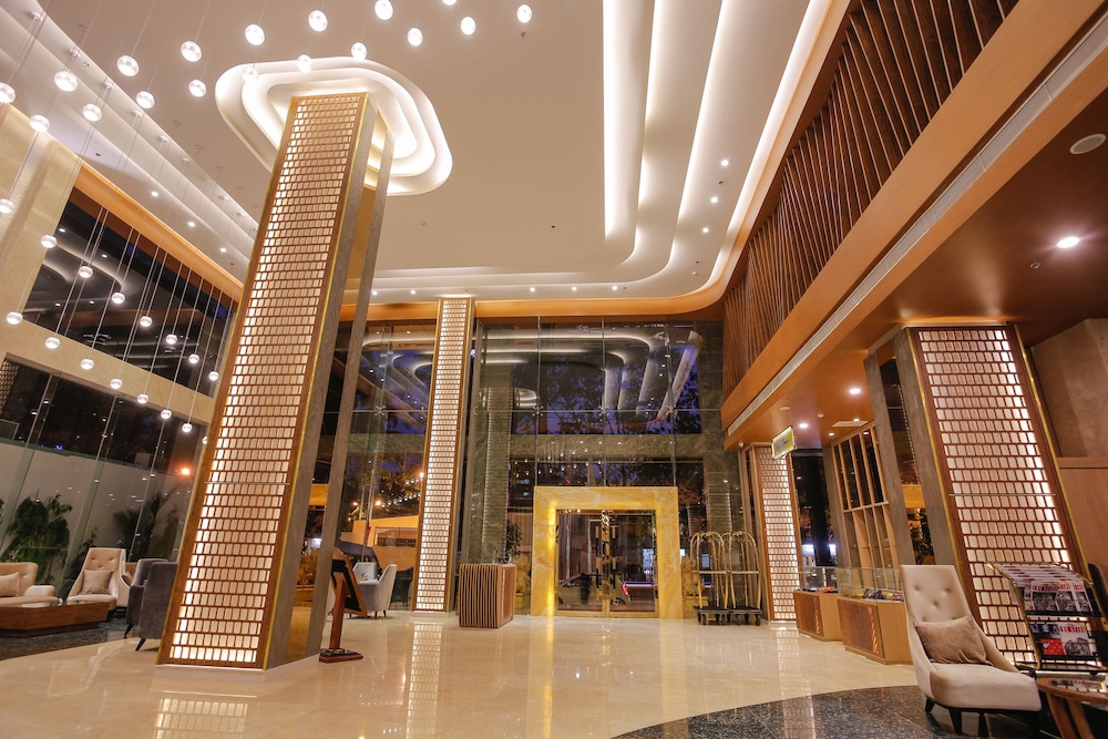 Muong Thanh Grand Saigon Centre Hotel 68/71