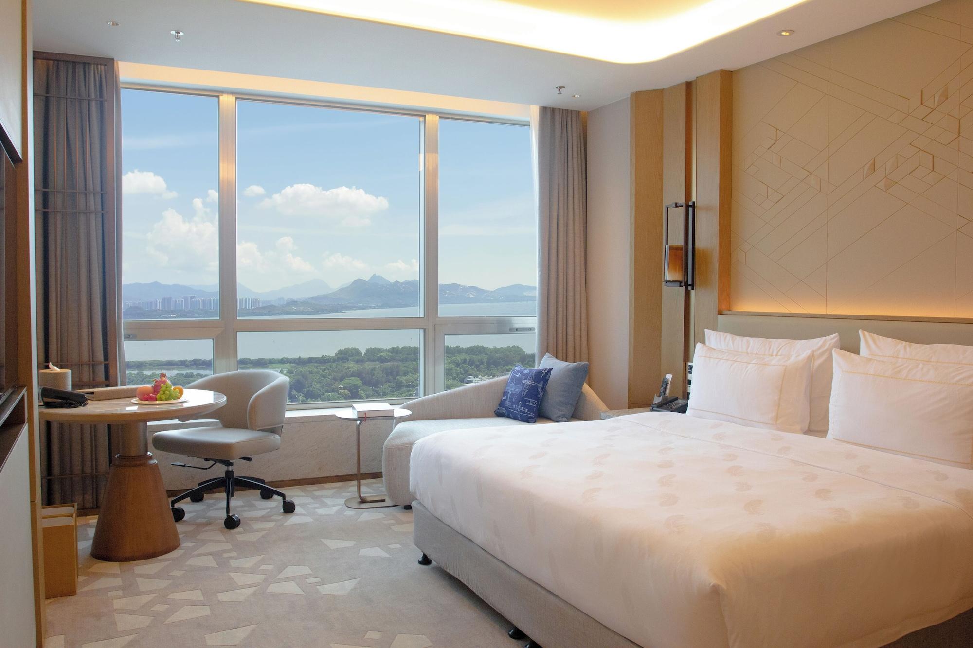 Premier, Double Bed, Bay View
