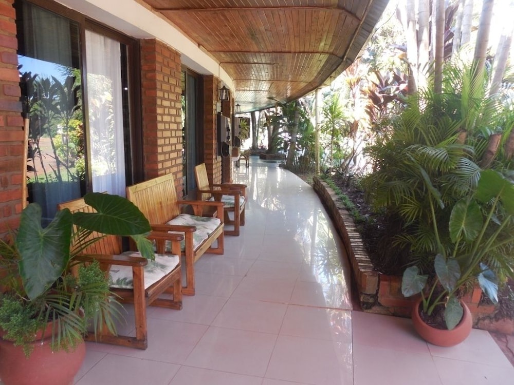 HOTEL TROPICAL 6/59