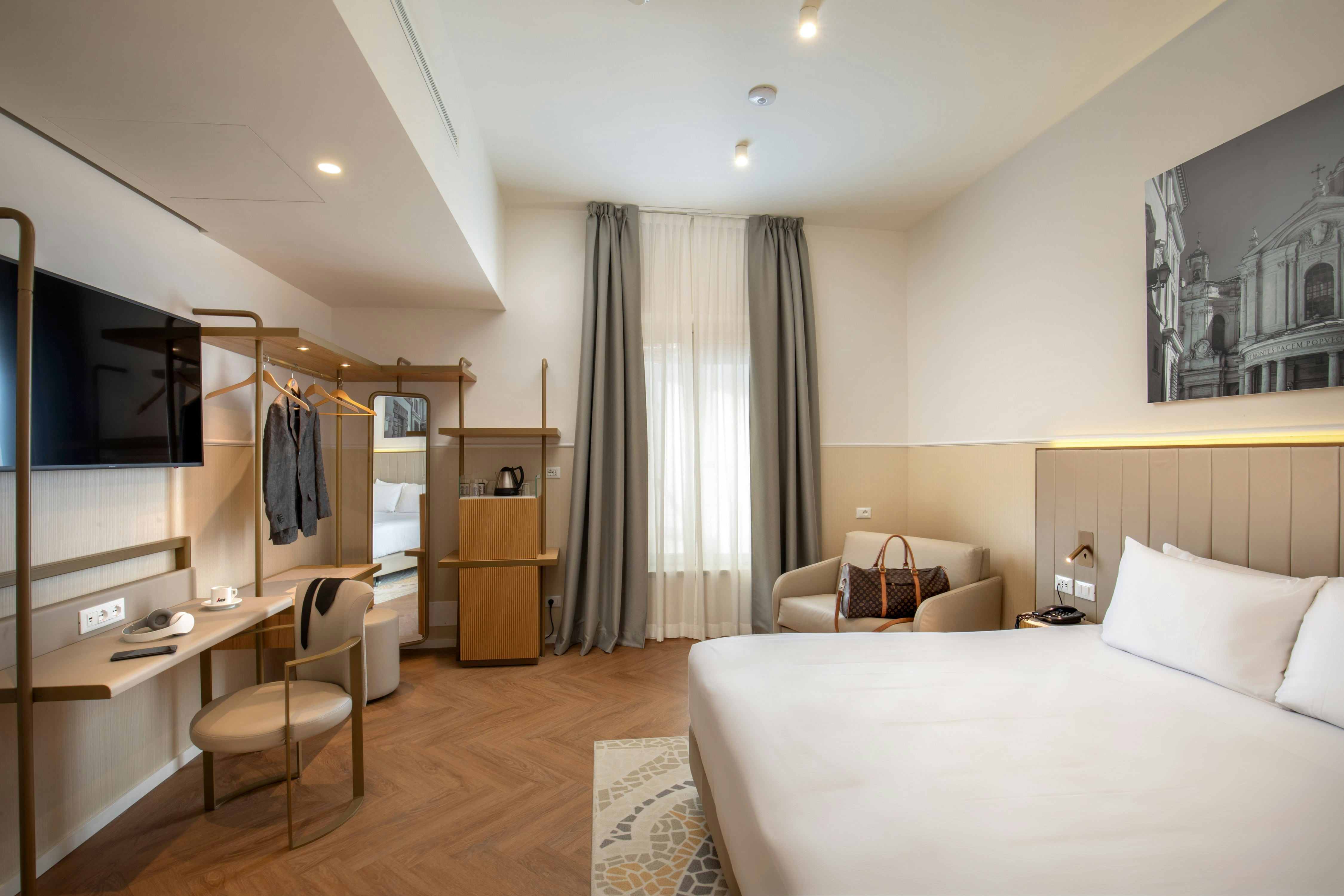 SUPERIOR, KING BED, CHAIR BED
