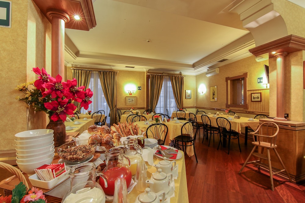 Hotel Pomezia 19/28