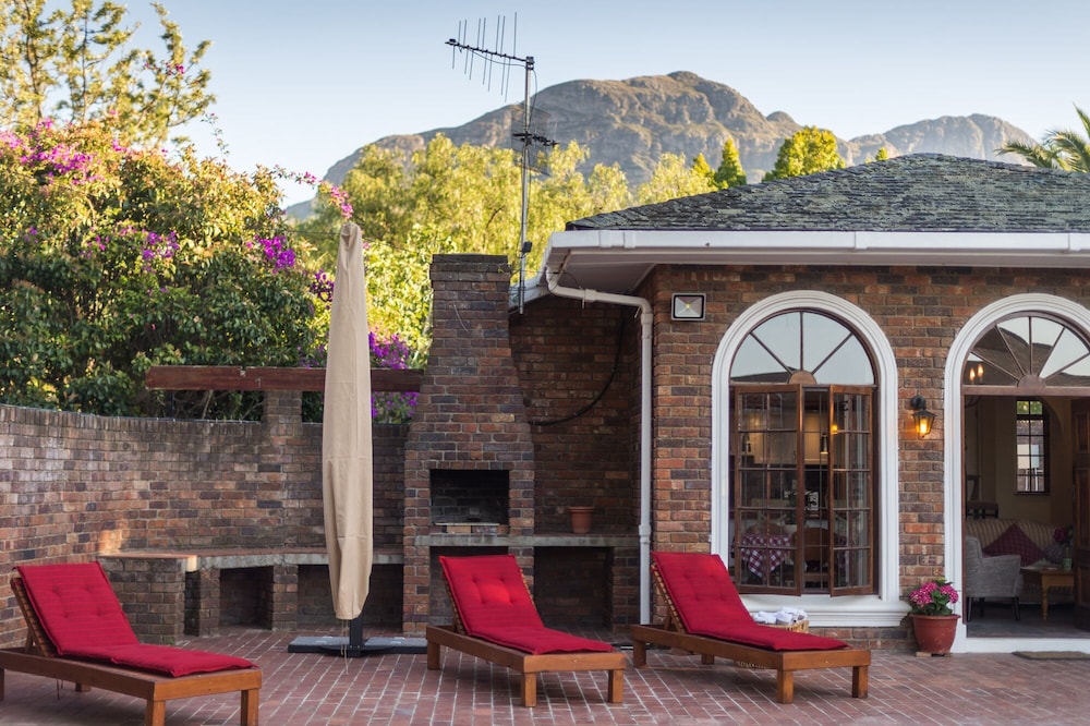 Boutique Villa 3/41