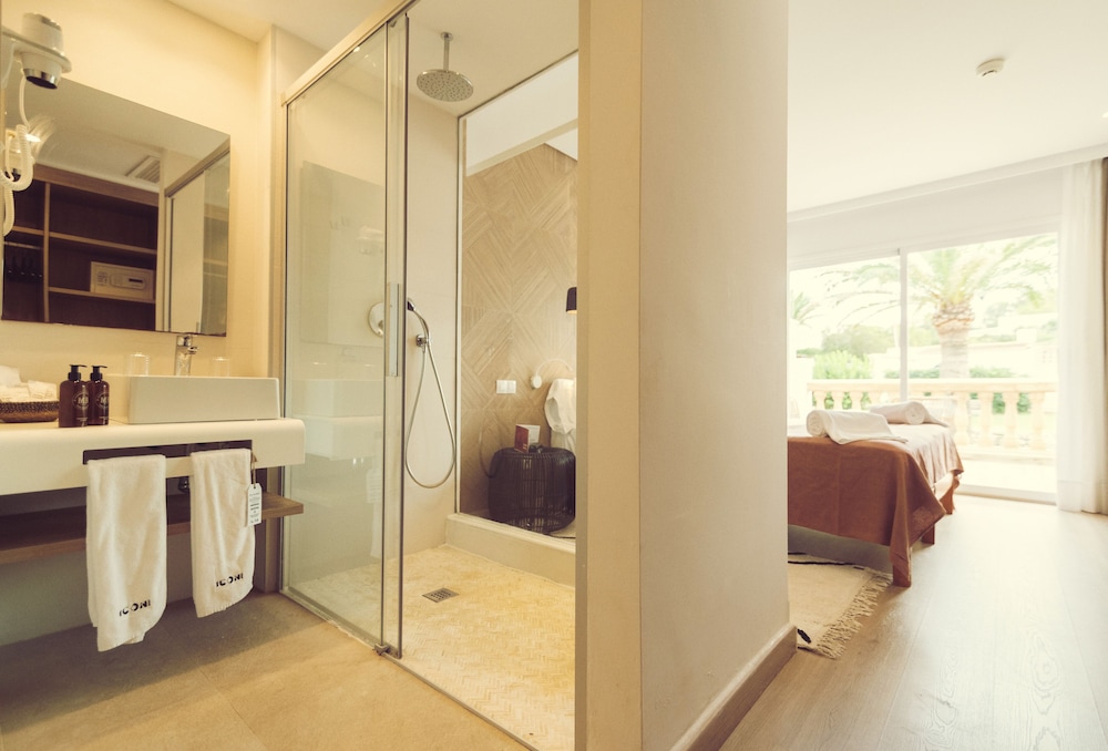 ICON Valparaiso - Adults Only 77/77