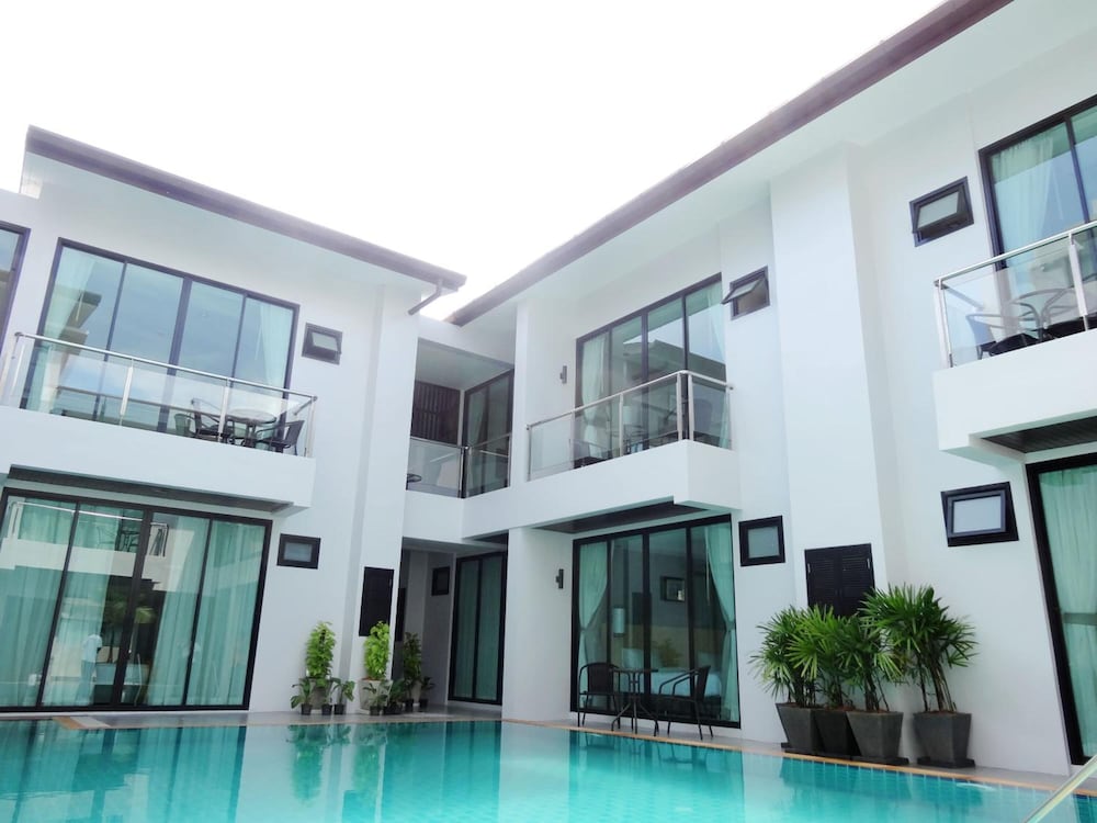 Good Day Phuket 6/71