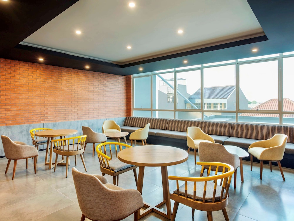 Ibis Styles Bekasi Jatibening 42/72