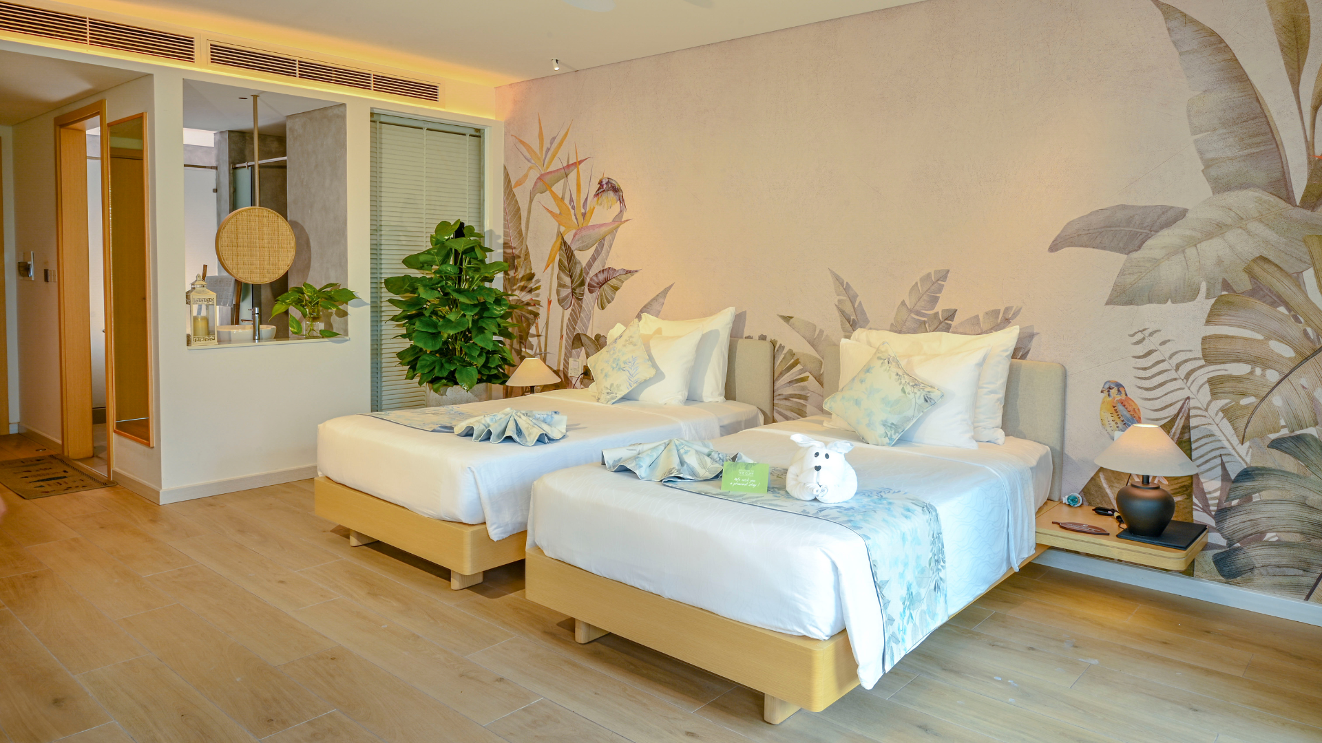 Room, Twin Beds, Garden View
