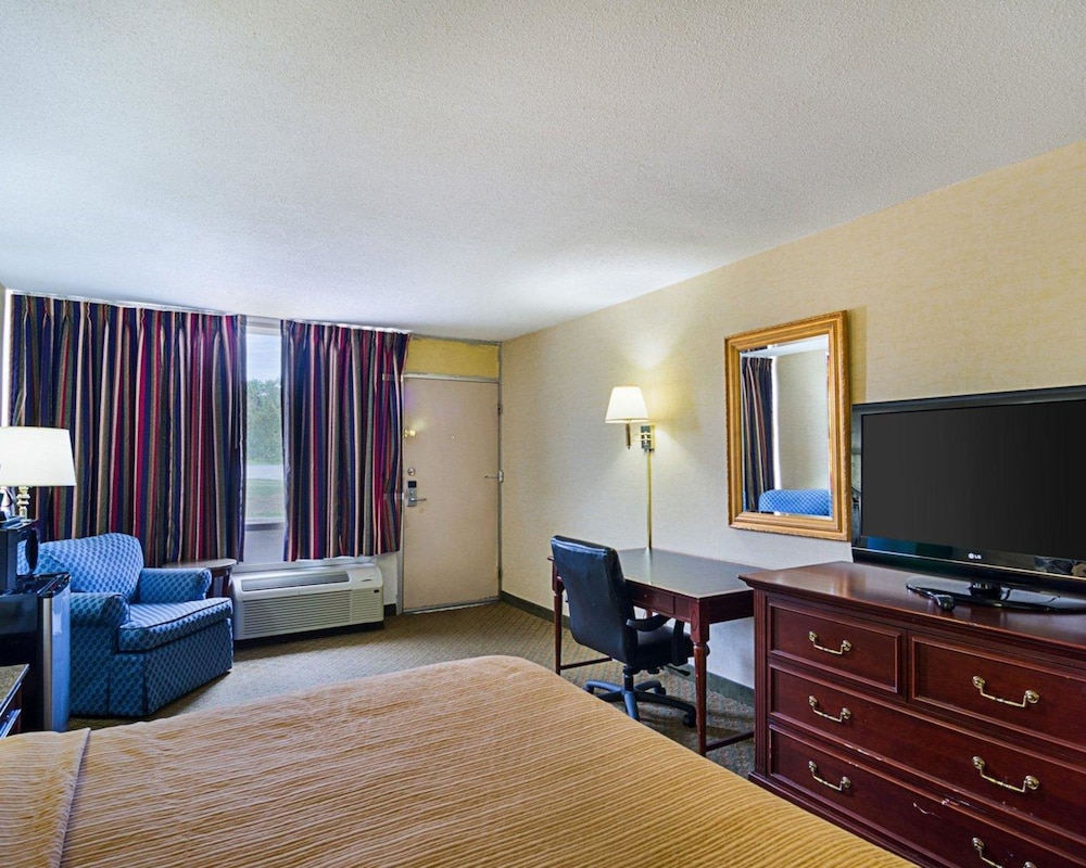 Quality Inn Shenandoah Valley 23/28