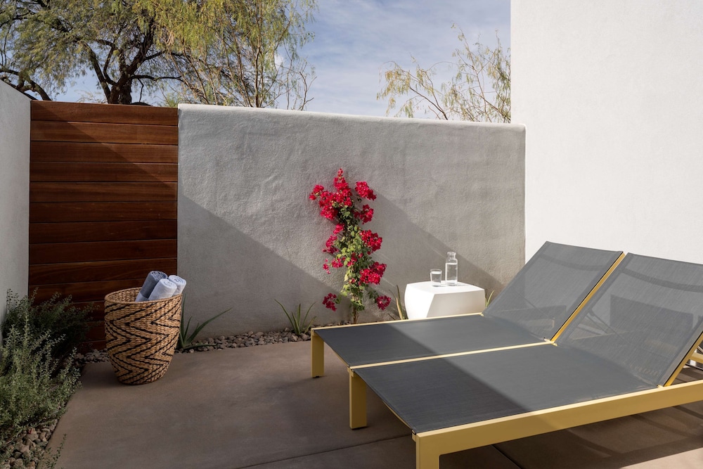 Andaz Scottsdale Resort And Bungalows 54/77