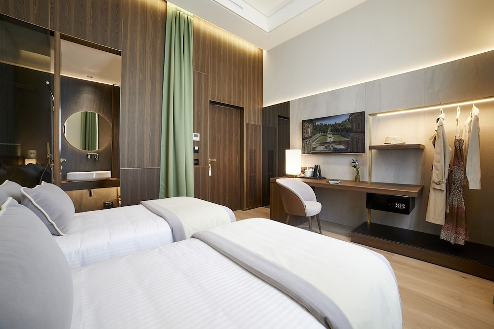 STANDARD, DOUBLE OR TWIN BED