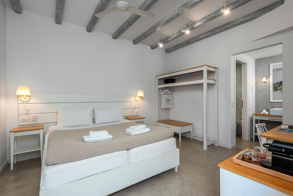 Lindos Comfy Suites 26/58