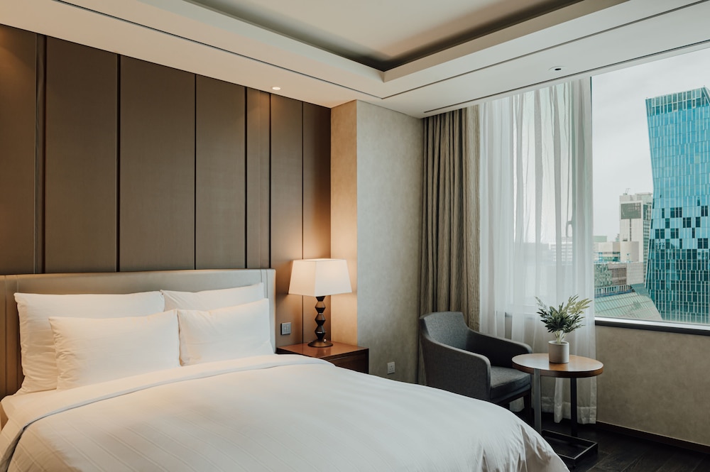 SUPERIOR, SUITE, DOUBLE BED