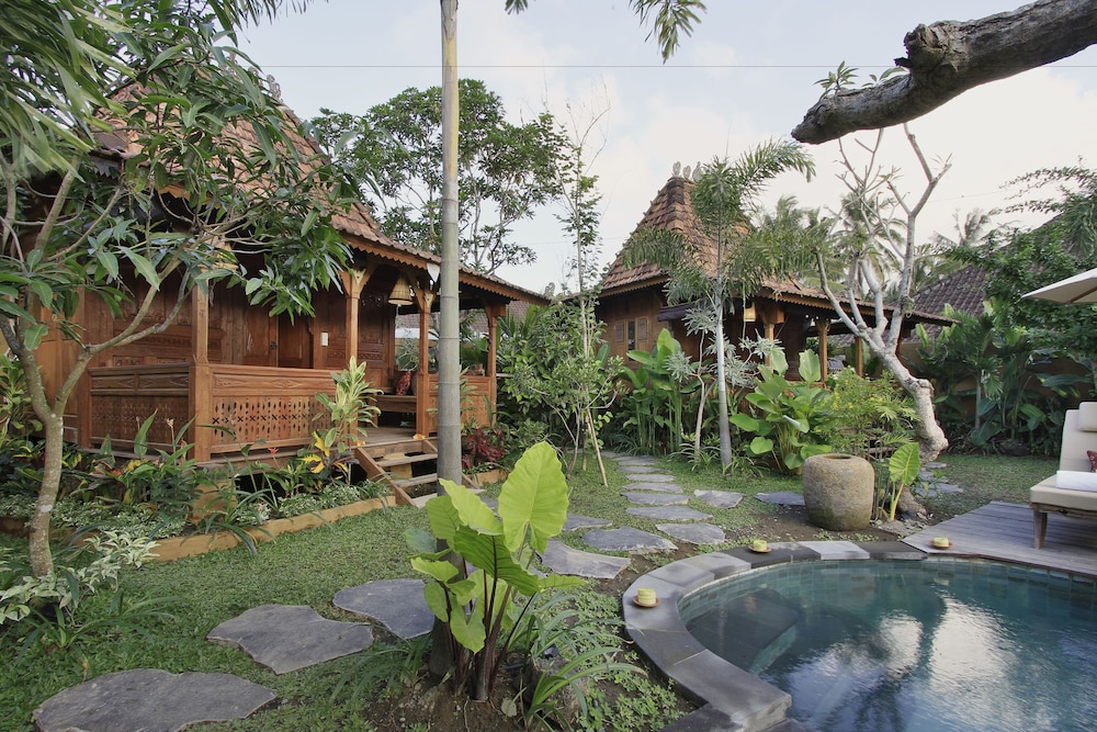 Madani Antique Villas 67/70