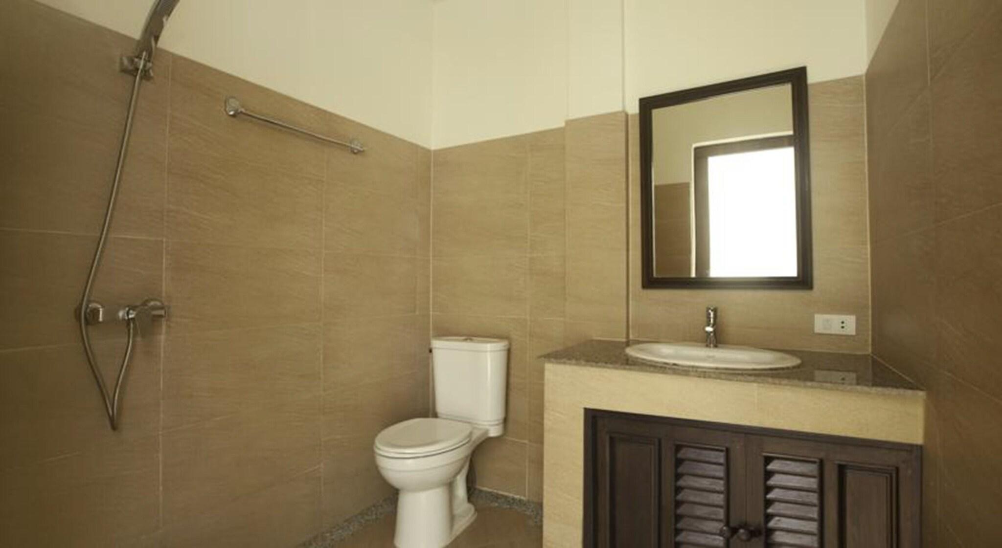 Shanti Boutique Hotel 49/50