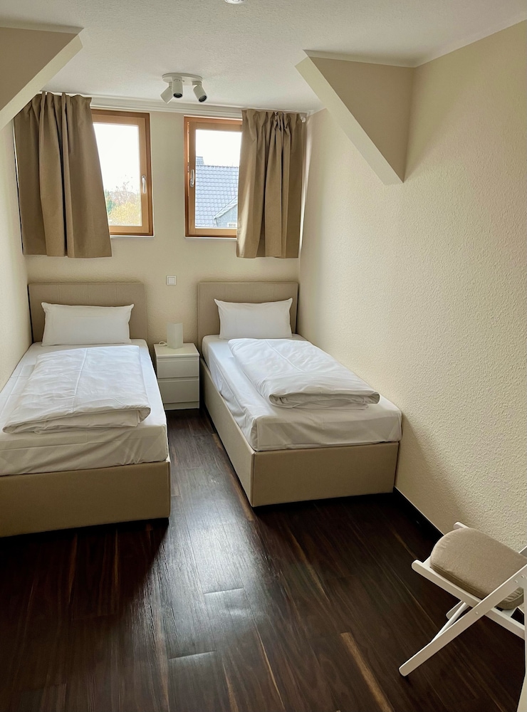 TROLL'S BRAUHAUS HOTEL 17/60