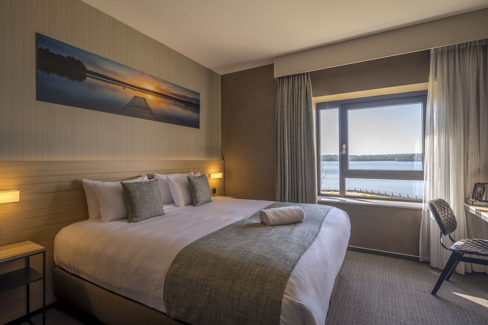 Vip, Superior, Studio, King Bed, Lake View, Terrace