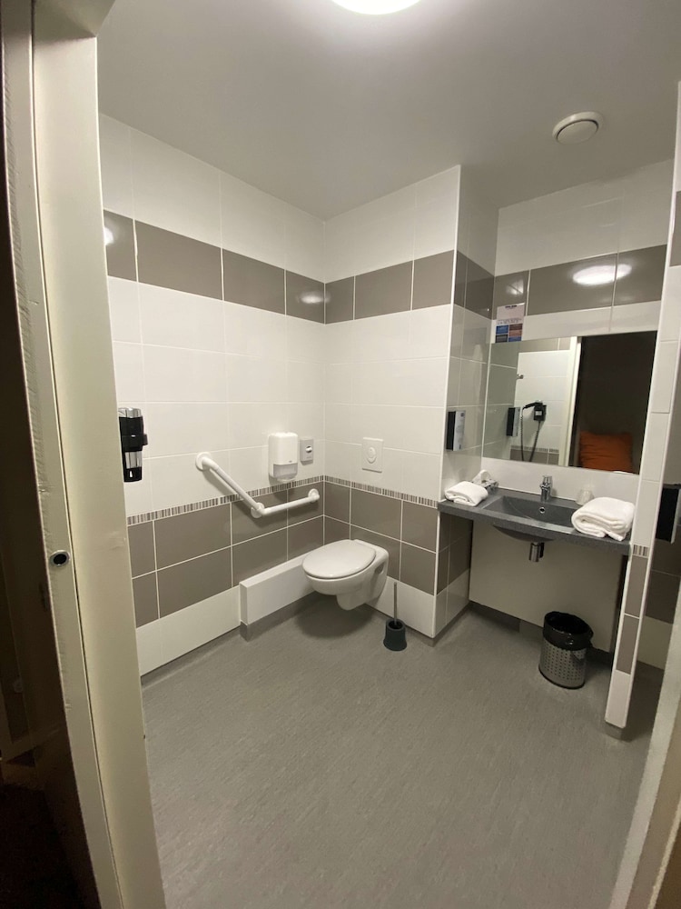 Hotel Kyriad Auray Carnac 15/71
